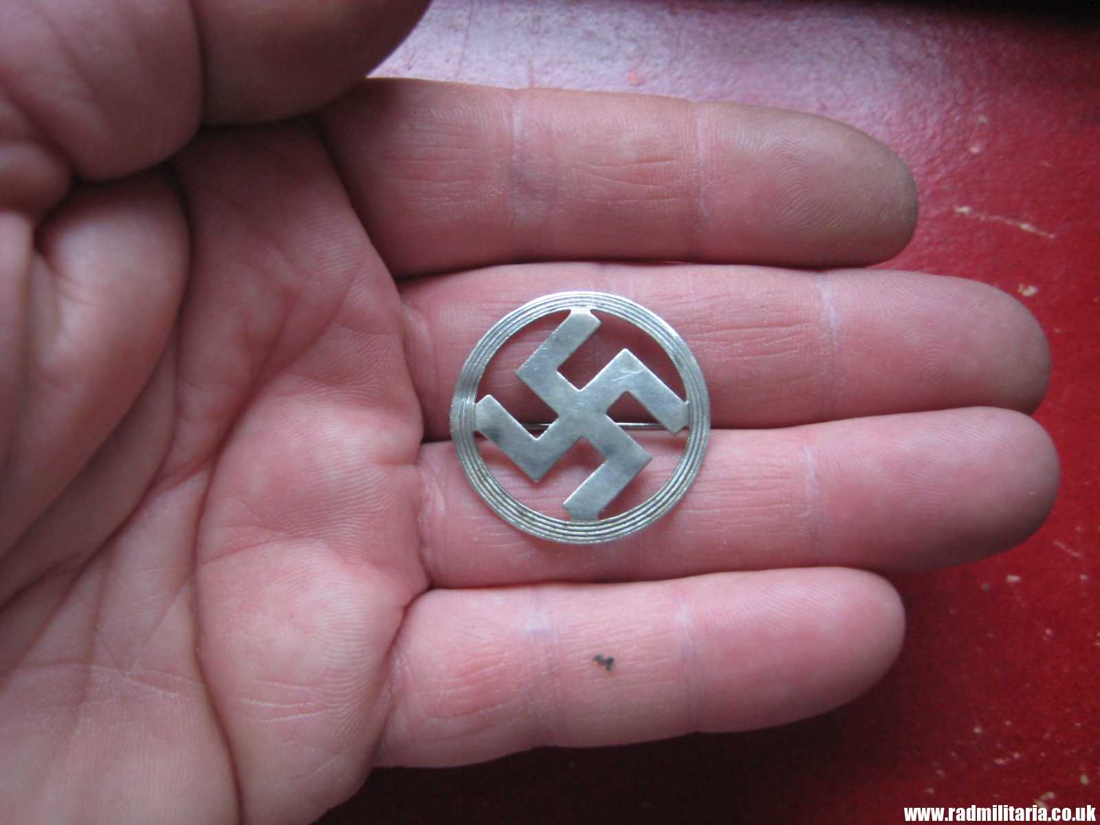 & WW2 Original German BROCHE BADGE with swastika. - Image 12