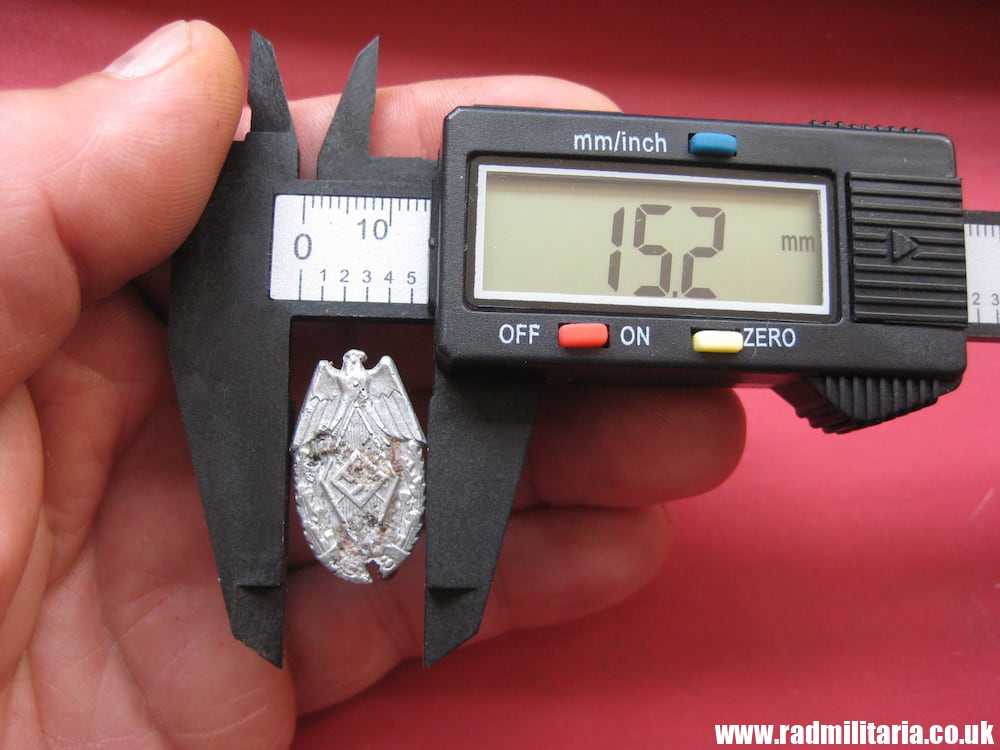 & original German HJ BADGE with date - 1938 metal detecting find. - Image 8