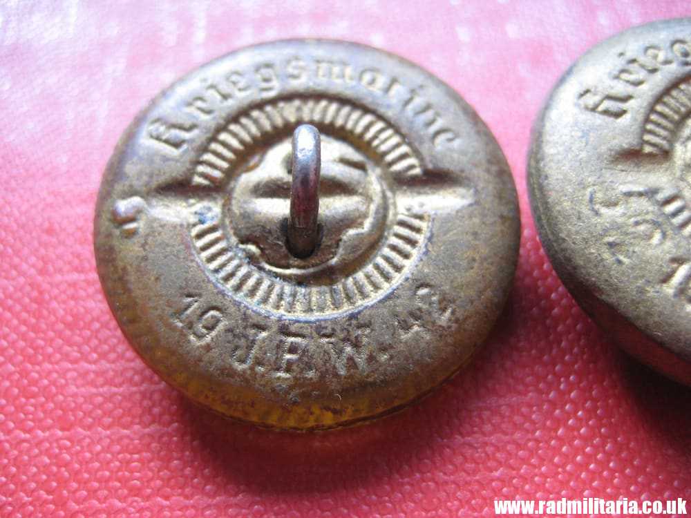 & WW2 original German KRIEGSMARINE BUTTONS - a pair made of glass, maker: J.F.W. 1942 Genuine ! - Image 3