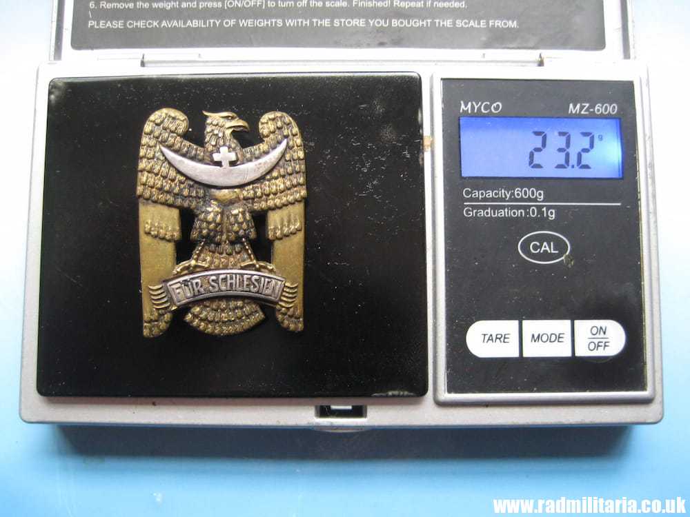 & Original German SILESIAN EAGLE BADGE - LEITUNG SELBSCHUTZ OBERSCHLESIEN, good condition. - Image 11