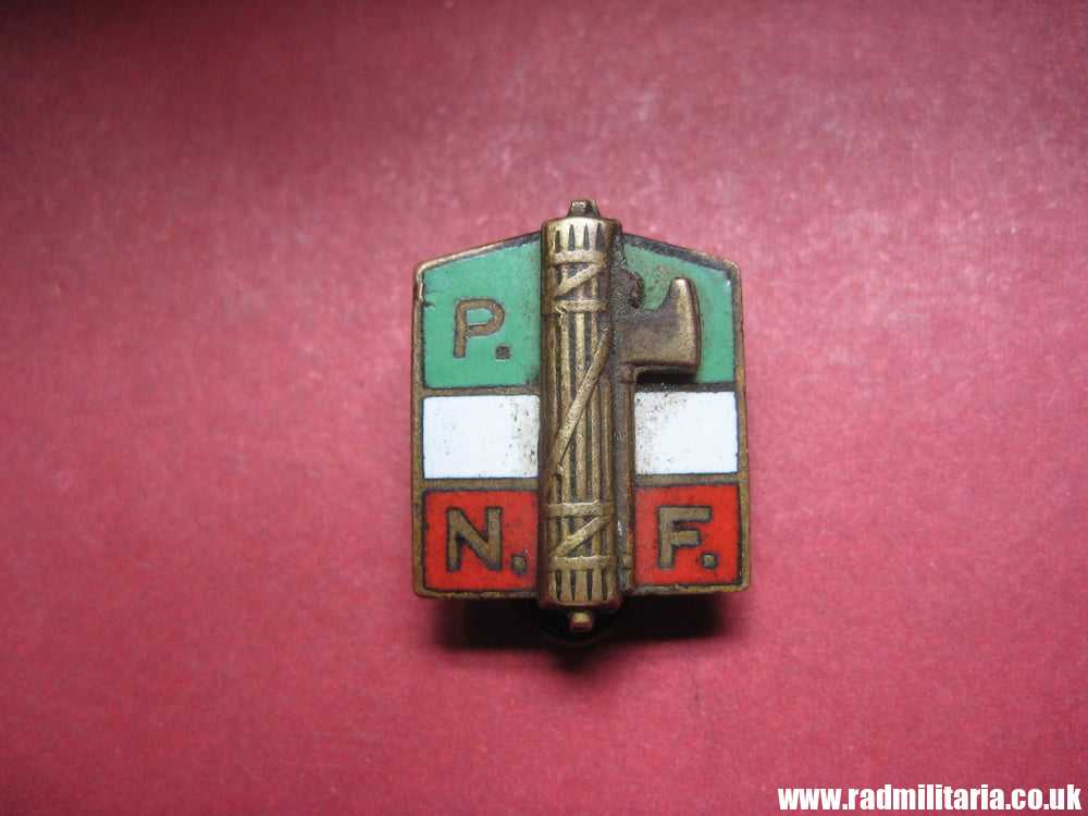 & WW2 original ITALIAN FASCIST ENAMEL BADGE - Partio Nazionale Fascista (PNF) membership badge. - Image 13