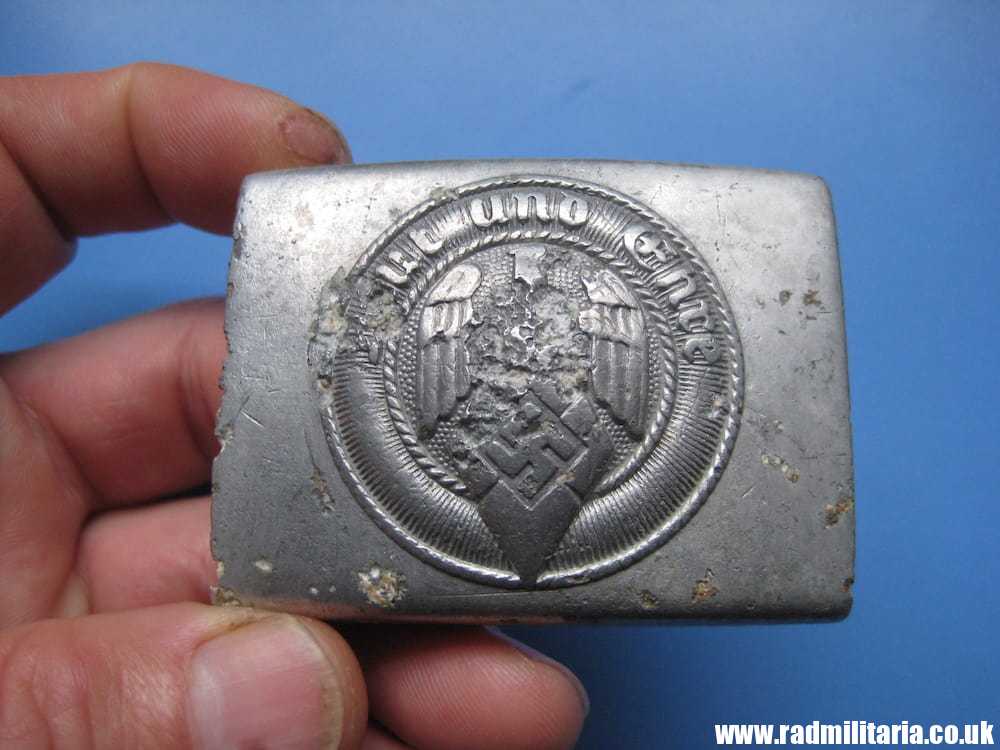 & WW2 original German HITLER YOUTH HJ BELT BUCKLE, marked: RZM M4/46. metal detecting find. - Image 2