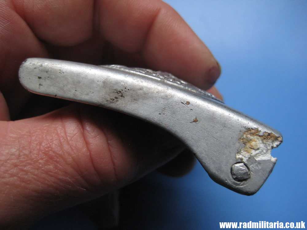 & WW2 original German HITLER YOUTH HJ BELT BUCKLE, marked: RZM M4/46. metal detecting find. - Image 6