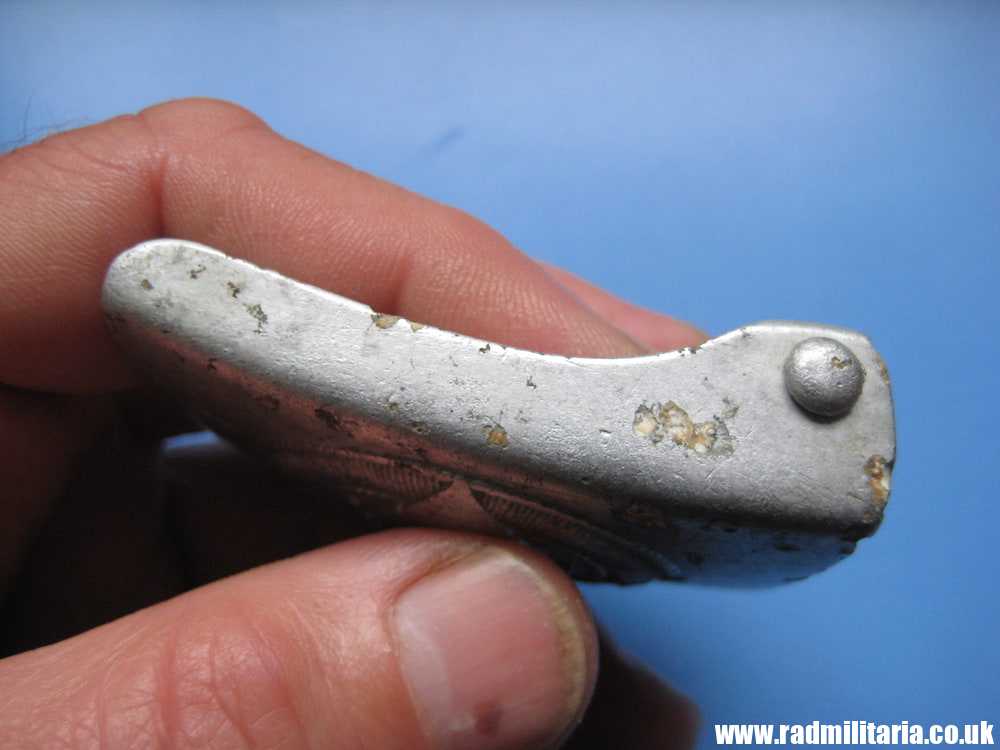 & WW2 original German HITLER YOUTH HJ BELT BUCKLE, marked: RZM M4/46. metal detecting find. - Image 7