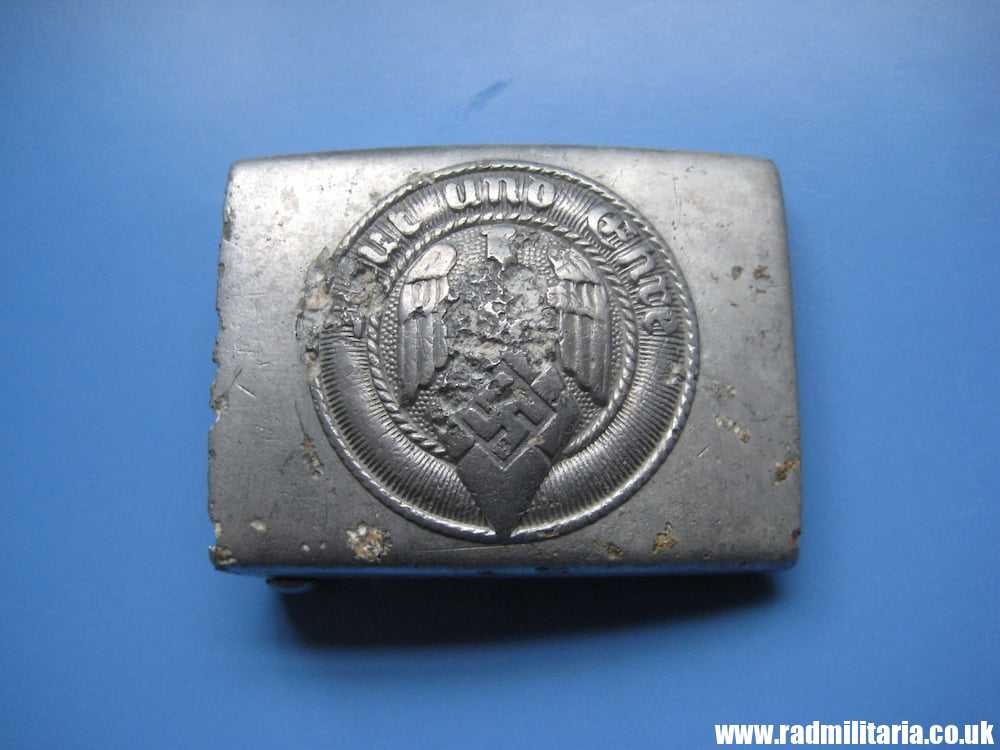 & WW2 original German HITLER YOUTH HJ BELT BUCKLE, marked: RZM M4/46. metal detecting find.