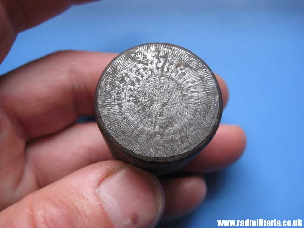 & WW1 German steel PUNCH MOULD - miniature IRON CROSS with date 1914, rare ! - Image 4