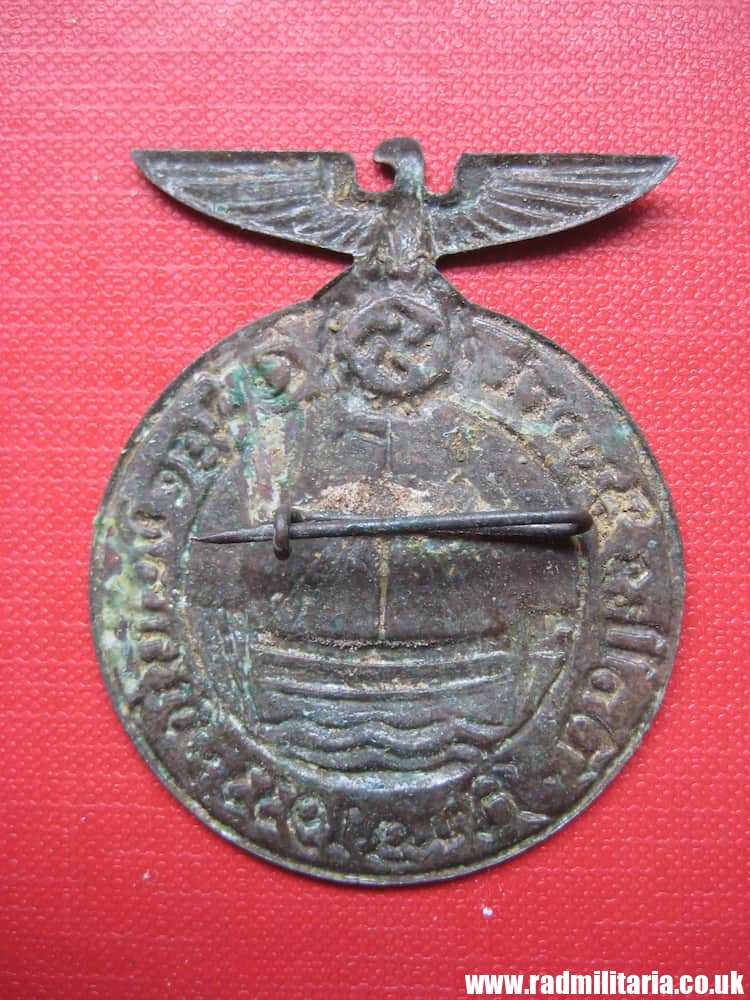 & original nazi German DAY BADGE - DANZIG Aug 1933 - rare !!! metal detecting find. - Image 5