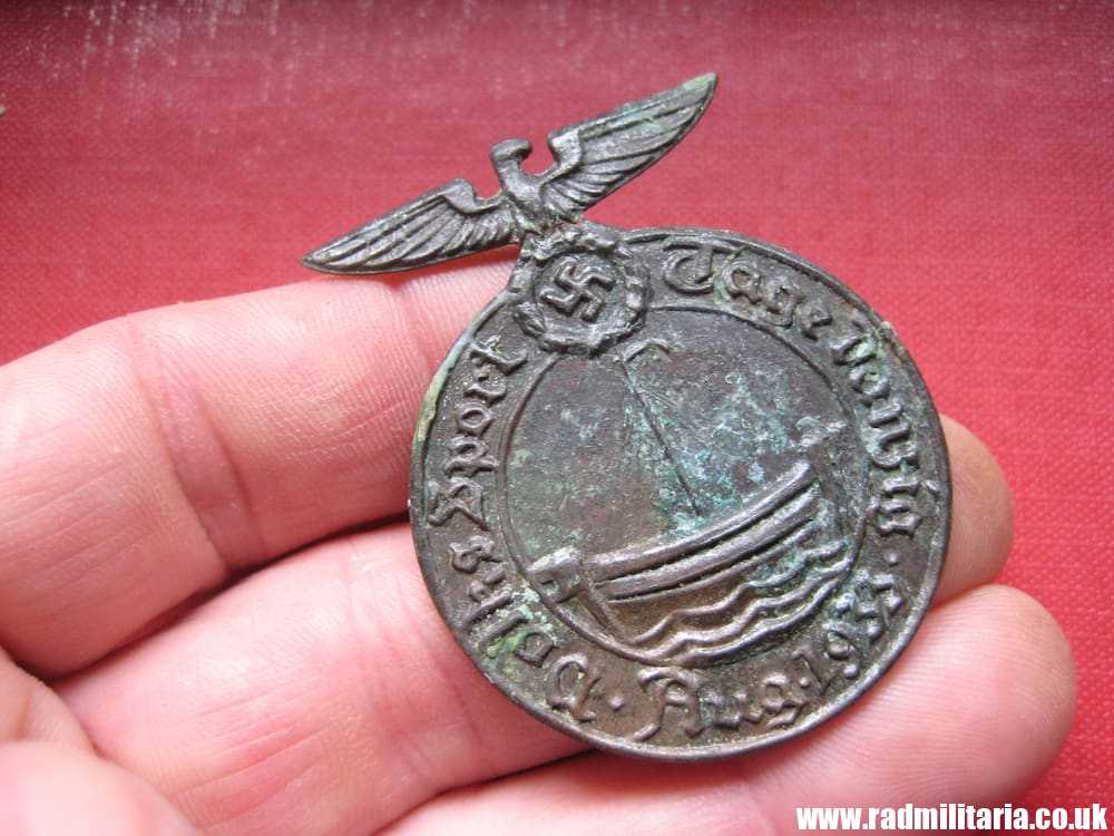 & original nazi German DAY BADGE - DANZIG Aug 1933 - rare !!! metal detecting find. - Image 2