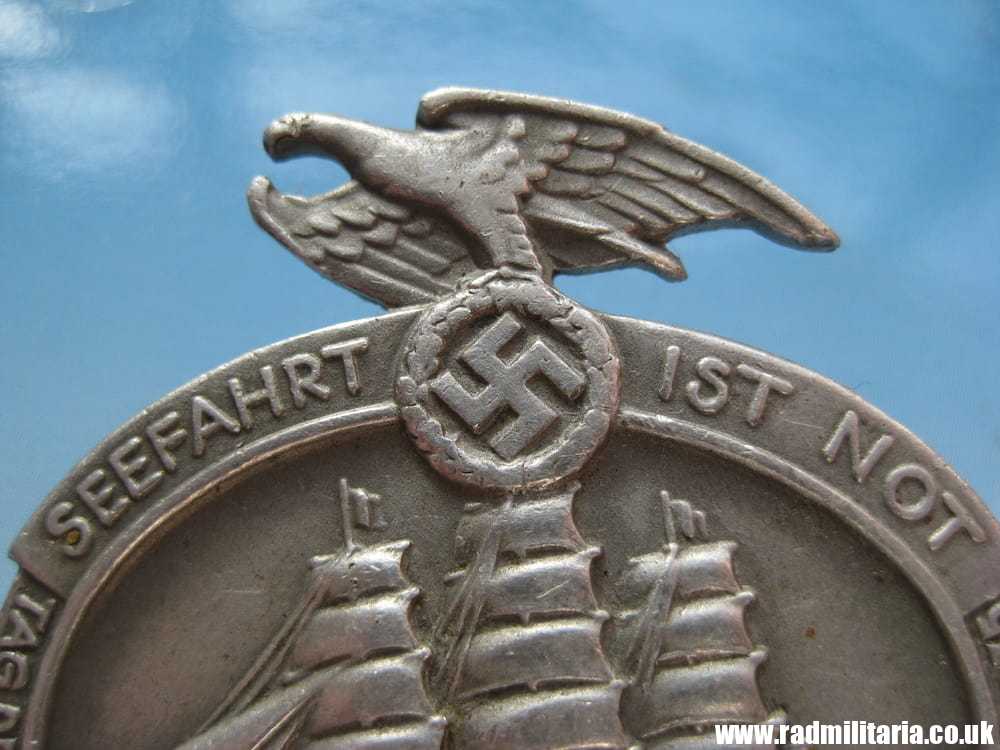 & WW2 1935 German SEEFAHRT IST NOT - MARINE - SEA DAY genuine TINNIE BADGE: Overhoff & Cie - Image 6