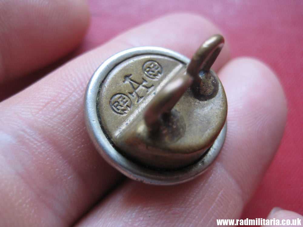 & WW2 German NSDAP BUTTON, marked: RZM A RZM, very good condition. - Image 4