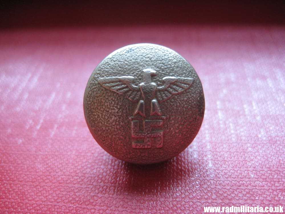 & WW2 German NSDAP BUTTON, marked: RZM A RZM, very good condition. - Image 9