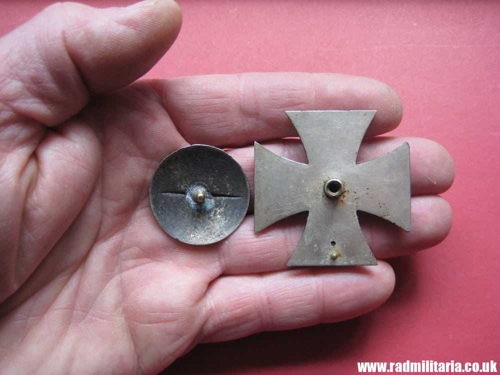 & WW2 German IRON CROSS Screw back 1st Class after cleaning - metal detecting find. - Image 7