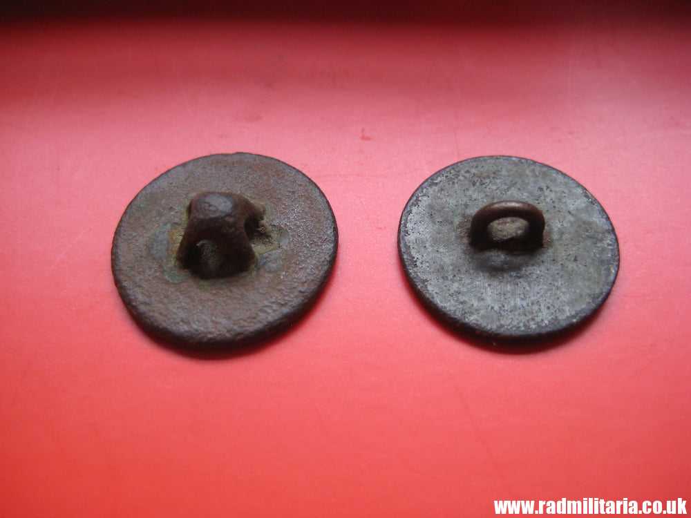 & SET of 2 genuine NAPOLEONIC BUTTONS with eagle & with anchor - metal detecting find, FRANCE. - Image 3
