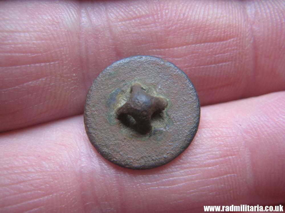 & SET of 2 genuine NAPOLEONIC BUTTONS with eagle & with anchor - metal detecting find, FRANCE. - Image 10