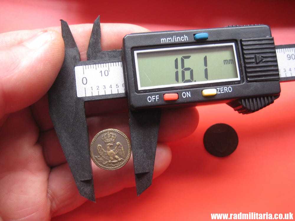 & SET of 2 genuine NAPOLEONIC BUTTONS with eagle & with anchor - metal detecting find, FRANCE. - Image 14