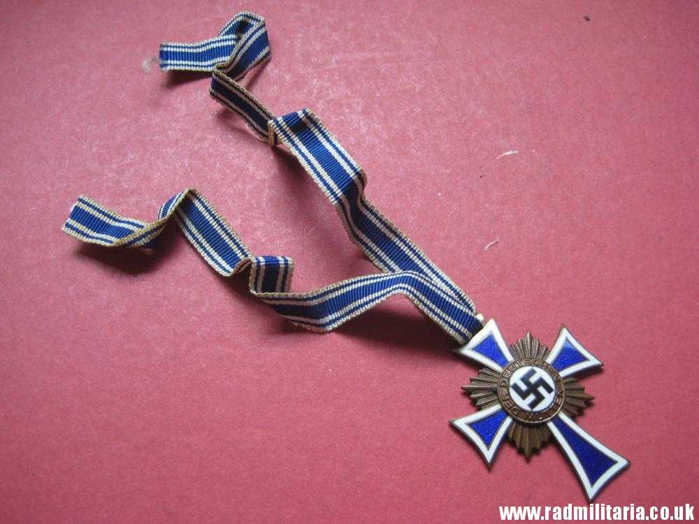 SOLD & WW2 original German CROSS - DER DEUTSCHEN MUTTER. Cross of Honor of the German Mother 2nd model..****.. - Image 3