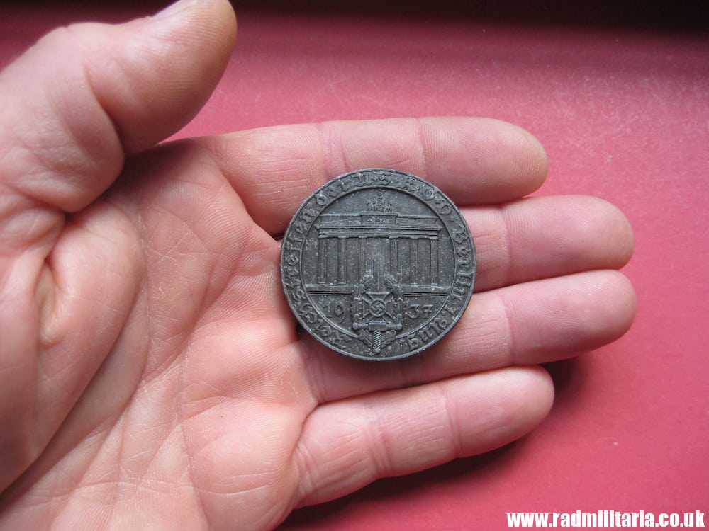 & original German DAY BADGE - NSKOV Berlin 1937, maker A. DONNER WUPPERTAL - E. - Image 5