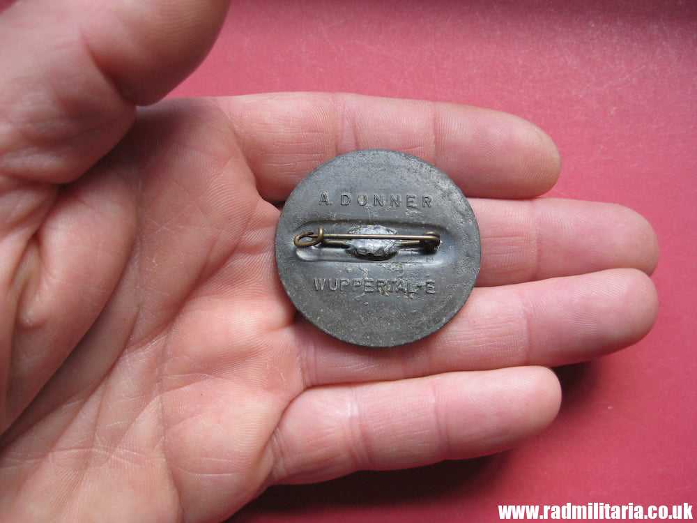& original German DAY BADGE - NSKOV Berlin 1937, maker A. DONNER WUPPERTAL - E. - Image 6