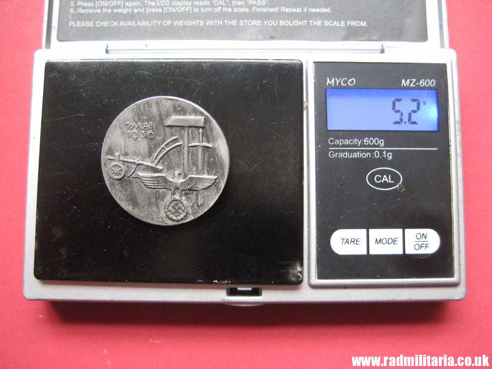 & original pre-WW2 nazi German DAY BADGE: 1 Mai 1936. 100% genuine ! - Image 11
