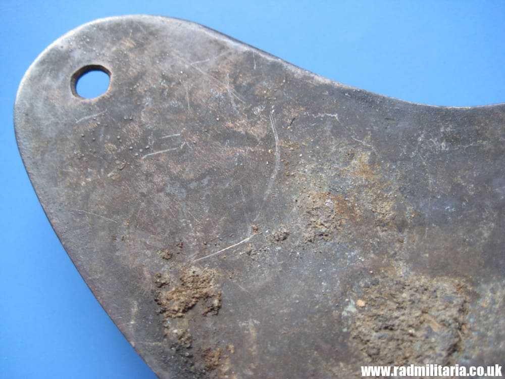 & WW2 scarce late war GERMAN GORGET - KOMMANDANTUR - genuine item from metal detecting. - Image 4