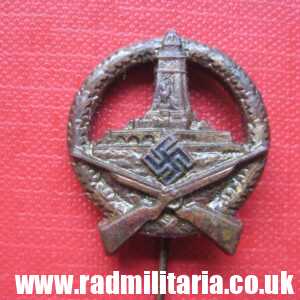 & WW2 German MARKSMANSHIP RIFLE Pin BADGE - Veteran Association: DRKB Badge.