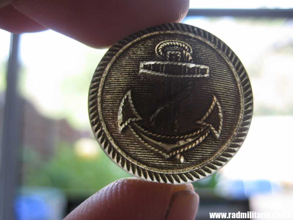 & WW2 German KRIEGSMARINE GLASS BUTTON with maker marks - J.F.W. 1943. - Image 4