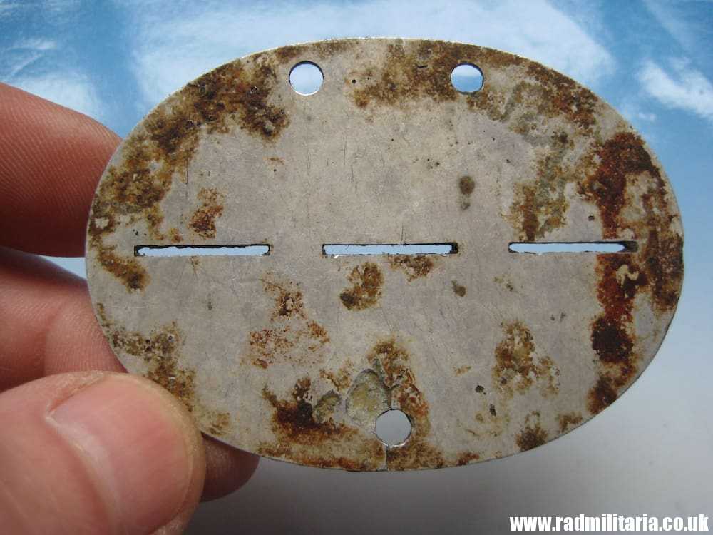 & original German DOG TAG - ID DISC metal detecting find: FELDR. ERS. BATL. 221. 65. - Image 4
