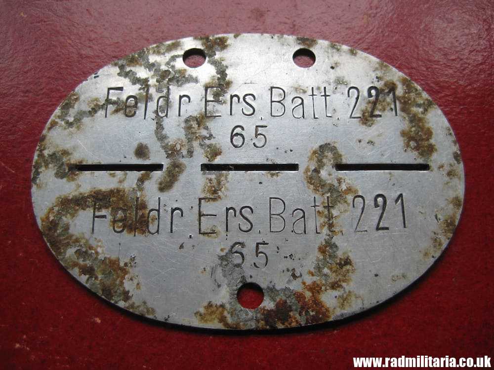 & original German DOG TAG - ID DISC metal detecting find: FELDR. ERS. BATL. 221. 65. - Image 9