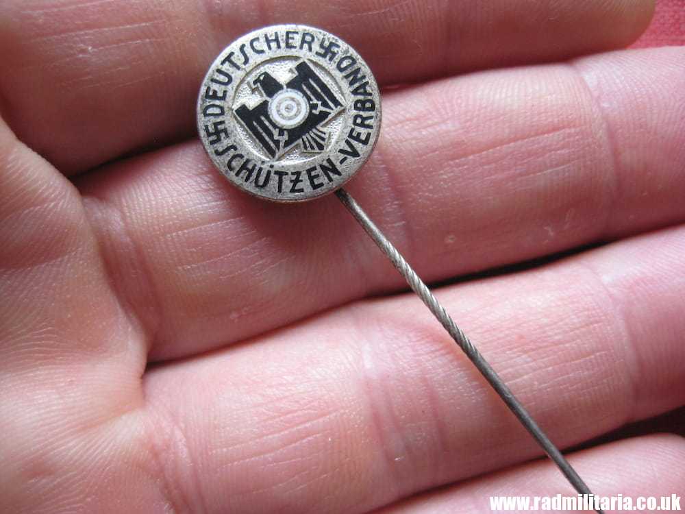 & WW2 German ENAMEL PIN BADGE - DEUTSCHER SCHUTZEN VERBAND with maker marks, original !! - Image 5