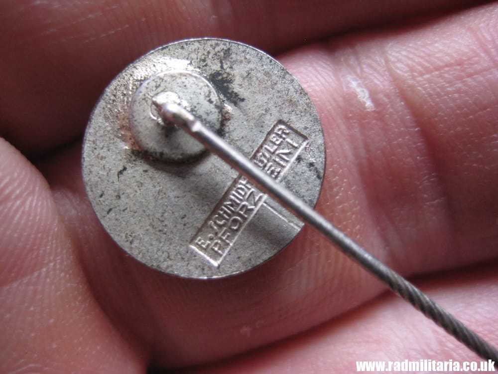 & WW2 German ENAMEL PIN BADGE - DEUTSCHER SCHUTZEN VERBAND with maker marks, original !! - Image 7
