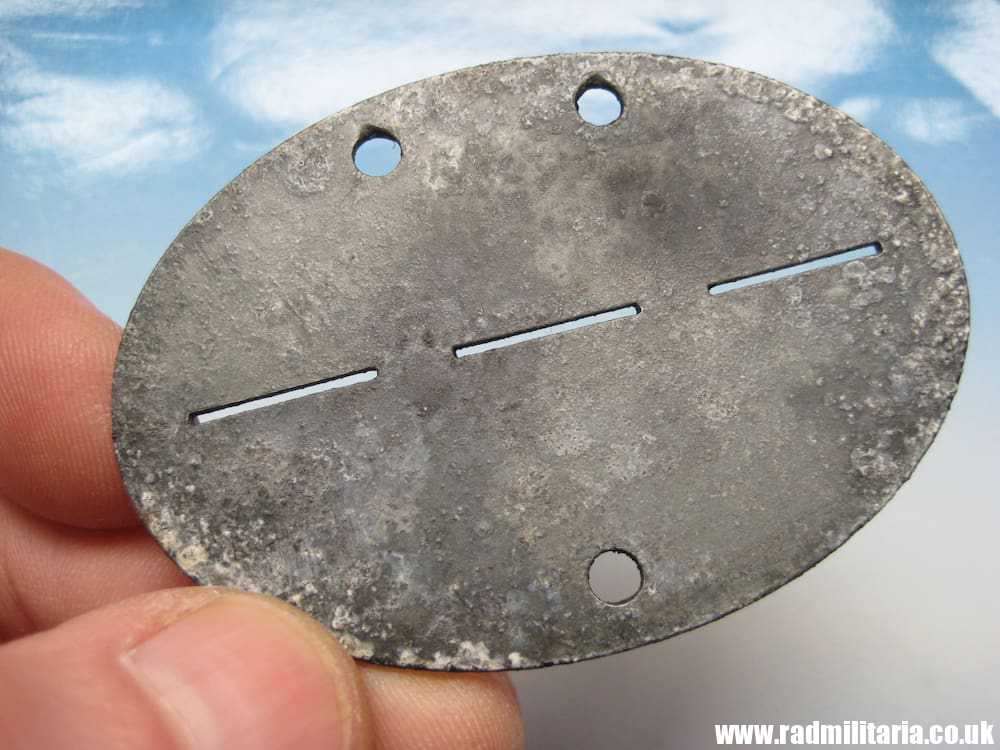 & WW2 original German DOG TAG - ID DISC from metal detecting. M48 RAD/K4/84/1068. - Image 3