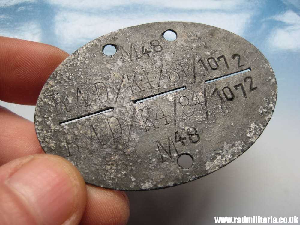 & WW2 original German DOG TAG - ID DISC from metal detecting: M48 RAD/K4/84/1072.