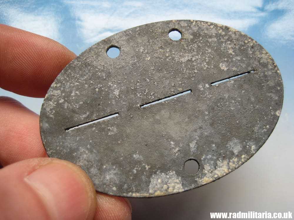 & WW2 original German DOG TAG - ID DISC, metal detecting. M48 RAD K84/1090. - Image 3