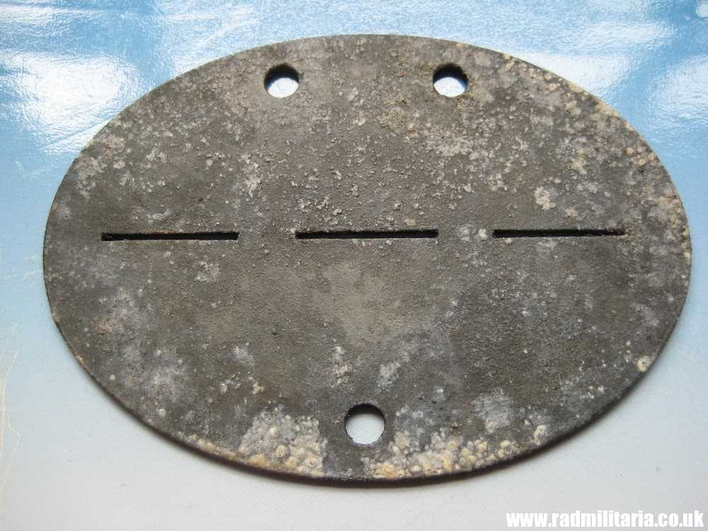 & WW2 original German DOG TAG - ID DISC, metal detecting. M48 RAD K84/1090. - Image 7