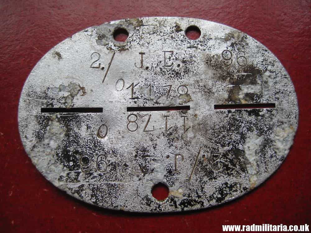 & WW2 original German WW2 DOG TAG - ID DISC: 2./ I.E. 96 1178 "O" - metal detecting find ! - Image 8