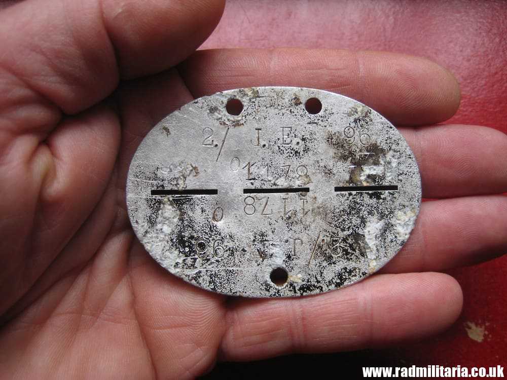 & WW2 original German WW2 DOG TAG - ID DISC: 2./ I.E. 96 1178 "O" - metal detecting find ! - Image 7
