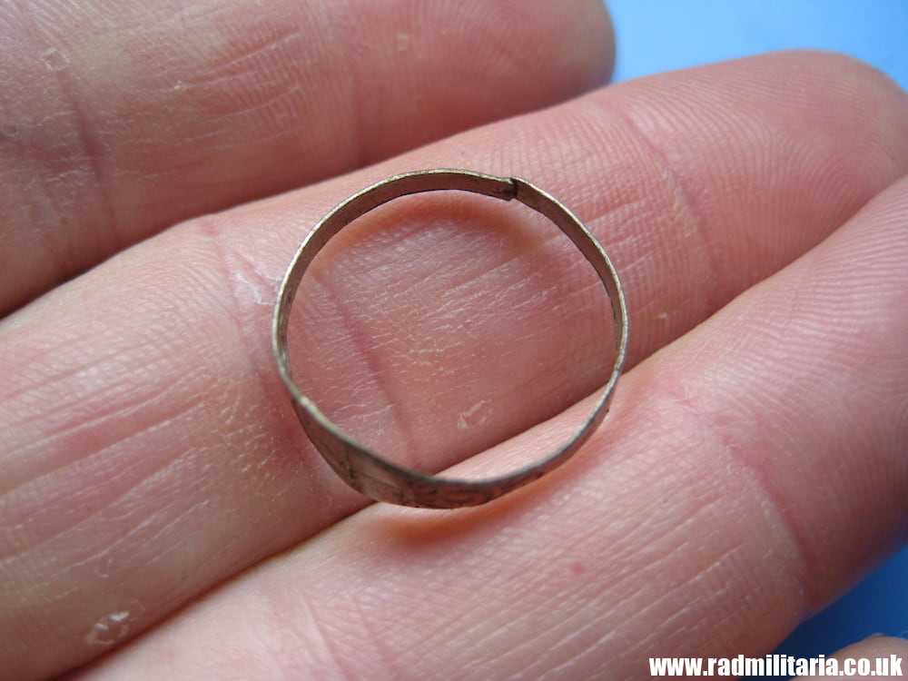 & WW2 German propaganda RING FOR CHILDREN with swastika - Scarce ! - Image 5