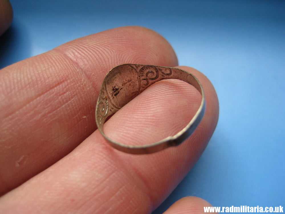 & WW2 German propaganda RING FOR CHILDREN with swastika - Scarce ! - Image 8