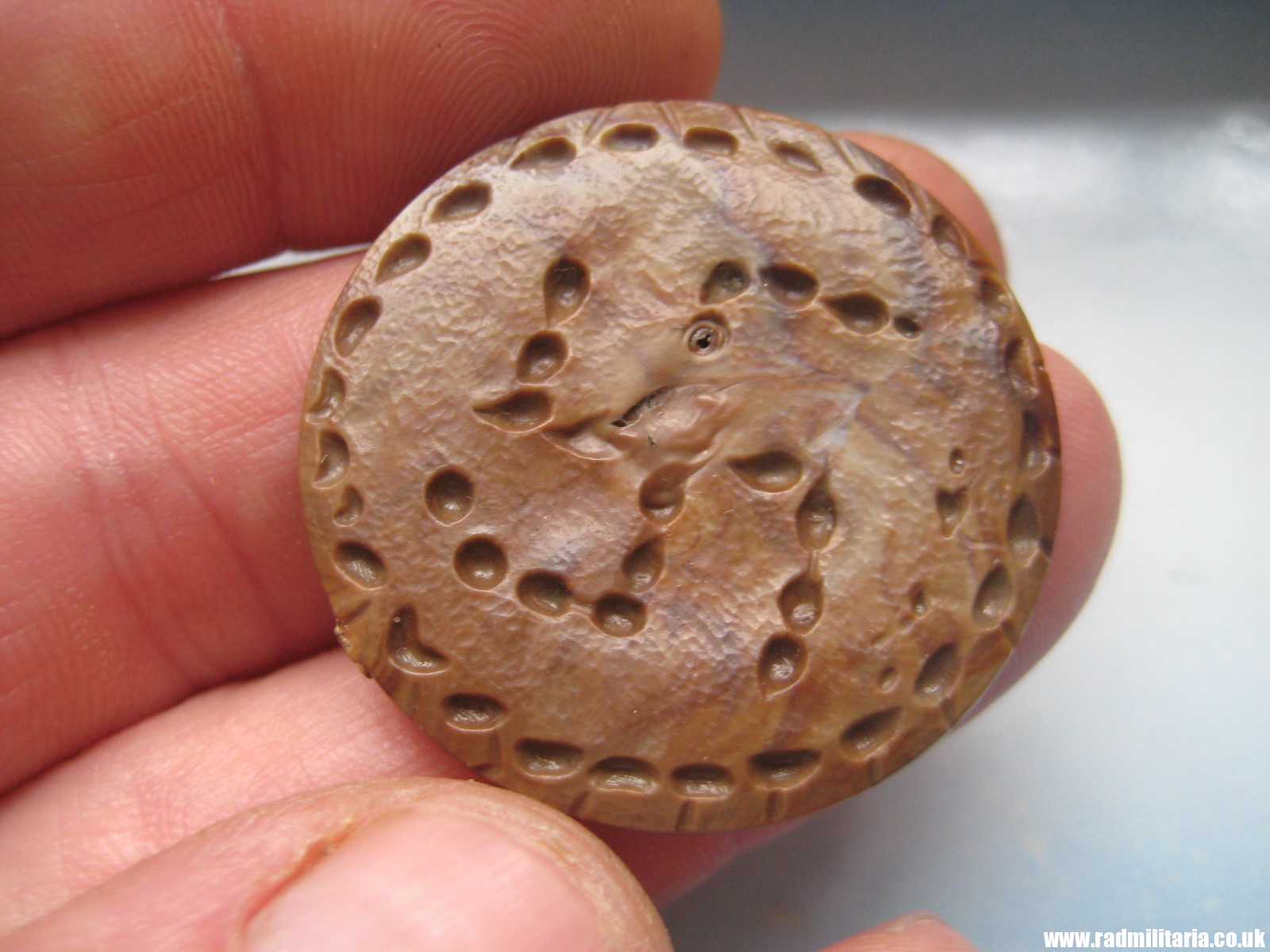 & WW2 German PLASTIC ECONOMIC pagan NAZI BADGE with swastika - Genuine !!