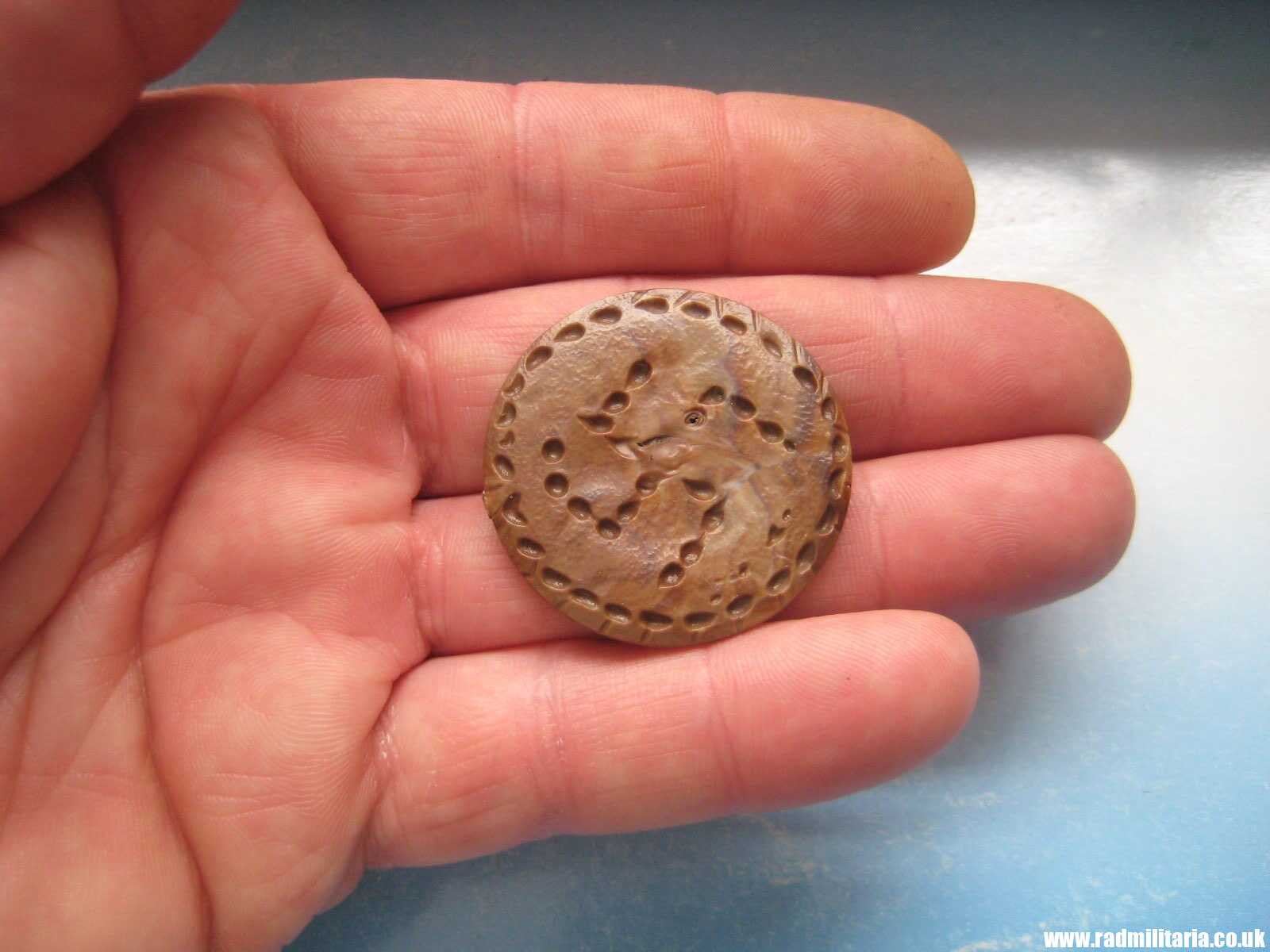 & WW2 German PLASTIC ECONOMIC pagan NAZI BADGE with swastika - Genuine !! - Image 4