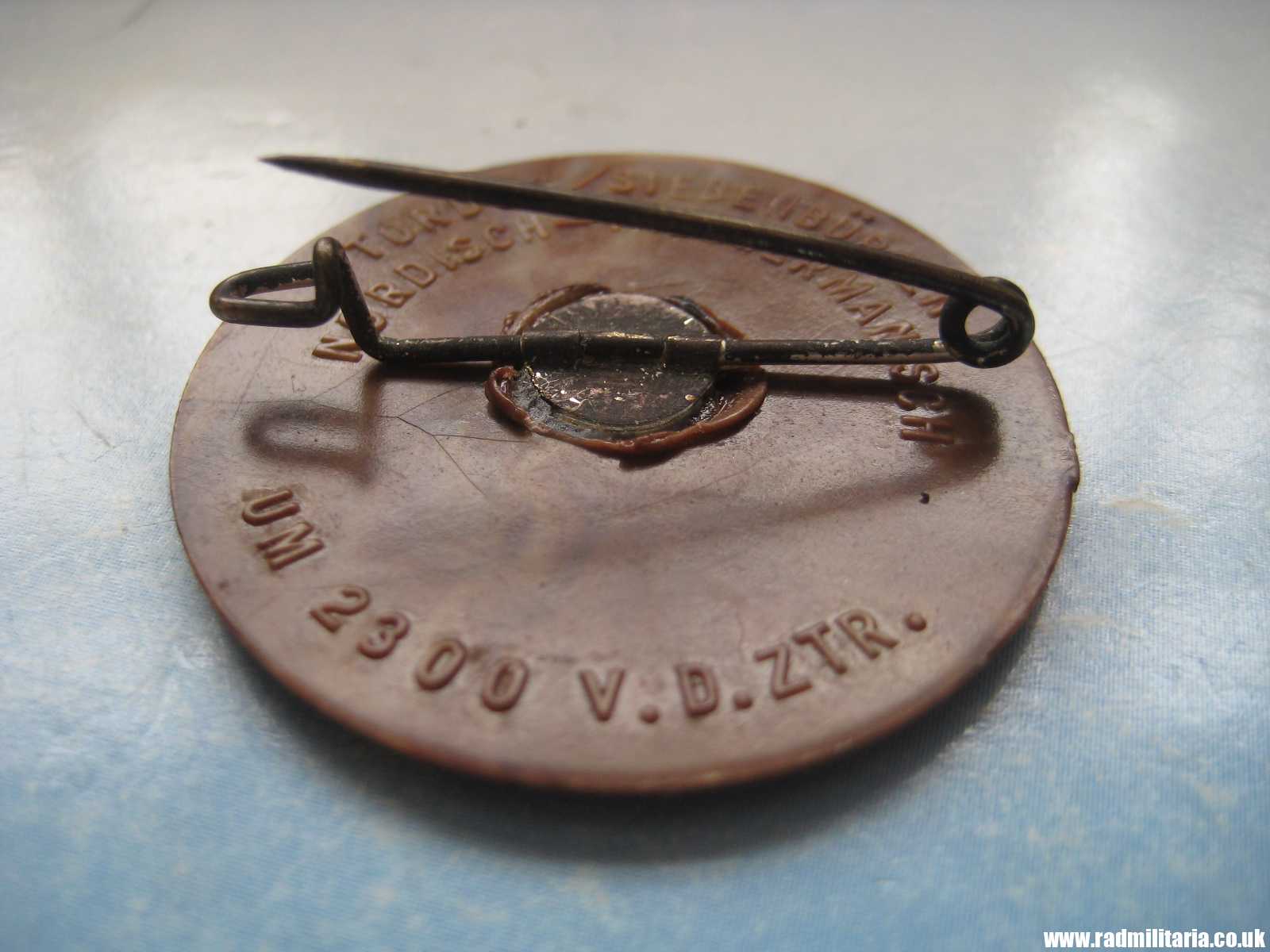 & WW2 German PLASTIC ECONOMIC pagan NAZI BADGE with swastika - Genuine !! - Image 3