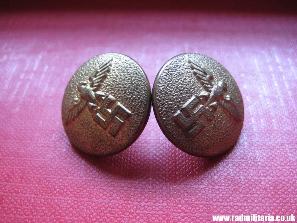 & WW2 PAIR of German NSDAP BUTTONS with eagle, RZM marks: RZM M5/164/24 - medium size.