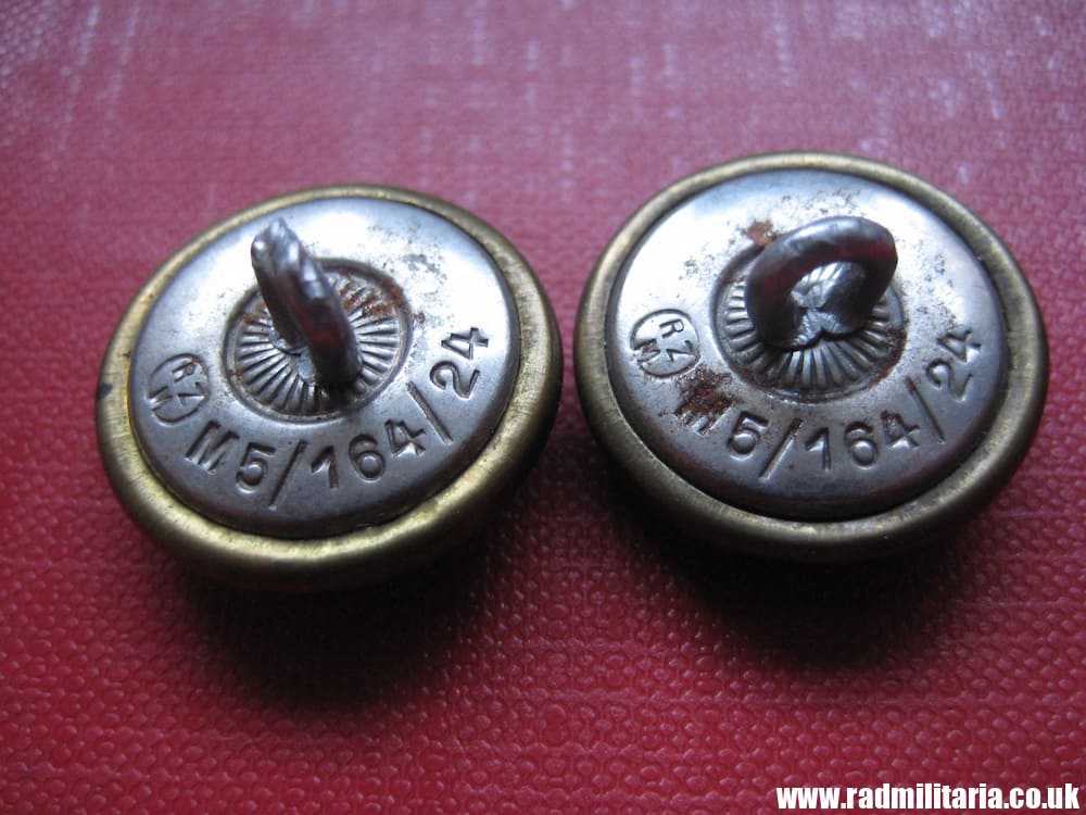 & WW2 PAIR of German NSDAP BUTTONS with eagle, RZM marks: RZM M5/164/24 - medium size. - Image 4