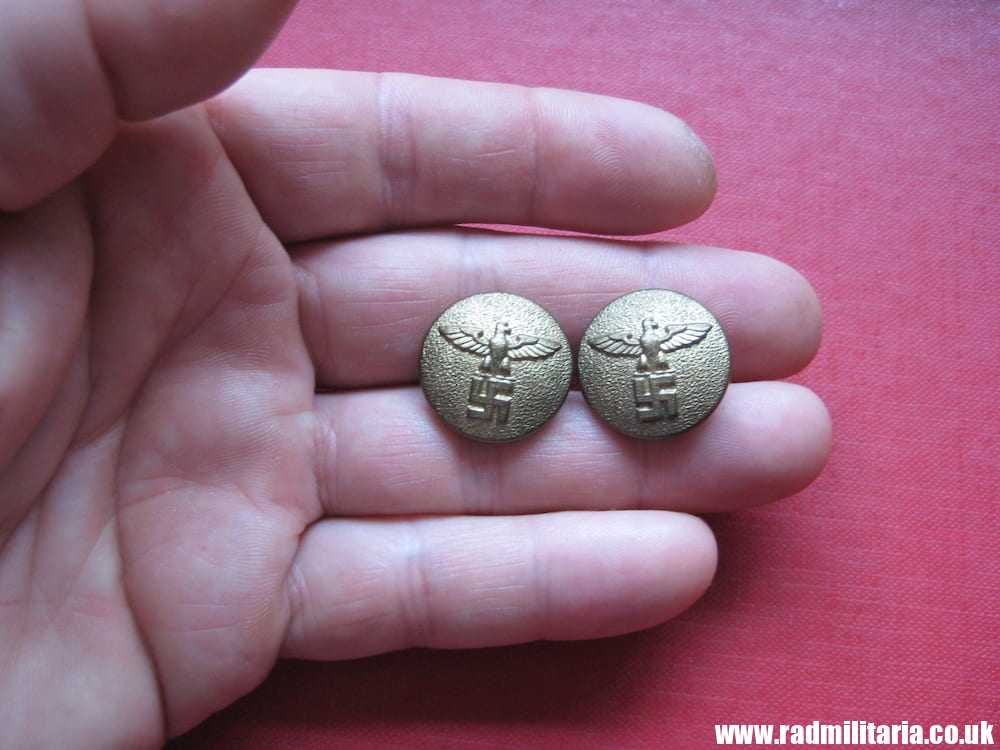 & WW2 PAIR of German NSDAP BUTTONS with eagle, RZM marks: RZM M5/164/24 - medium size. - Image 12