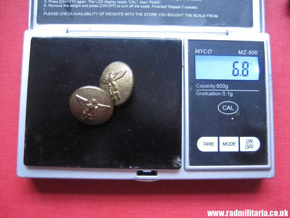 & WW2 PAIR of German NSDAP BUTTONS with eagle, RZM marks: RZM M5/164/24 - medium size. - Image 10