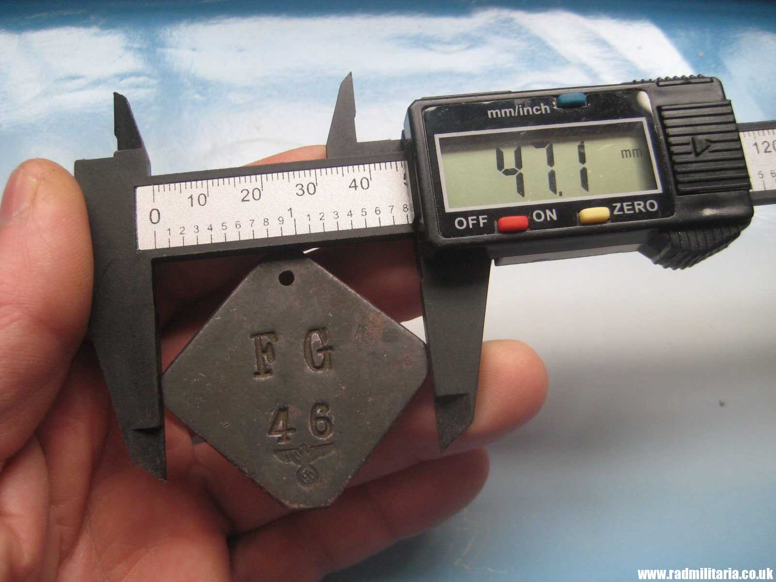 & unknown German DOG TAG with EAGLE - F.G. 46. FELD-GENDARMERIE ?? metal detecting. - Image 10