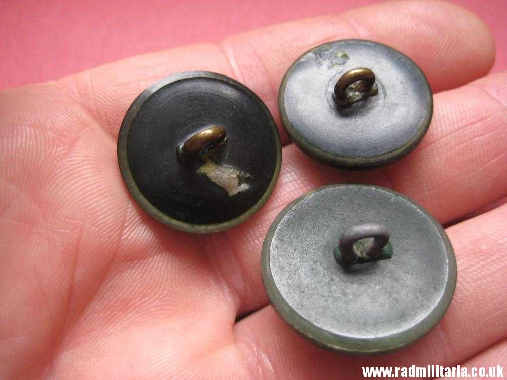 & WW2 German green BAKELIT BUTTONS with eagle - SET OF 3. rare !! - Image 9