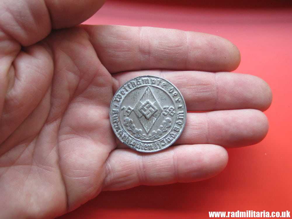& WW2 nazi German 1938 HJ & BDM Day TINNIE BADGE with maker mark. - Image 6