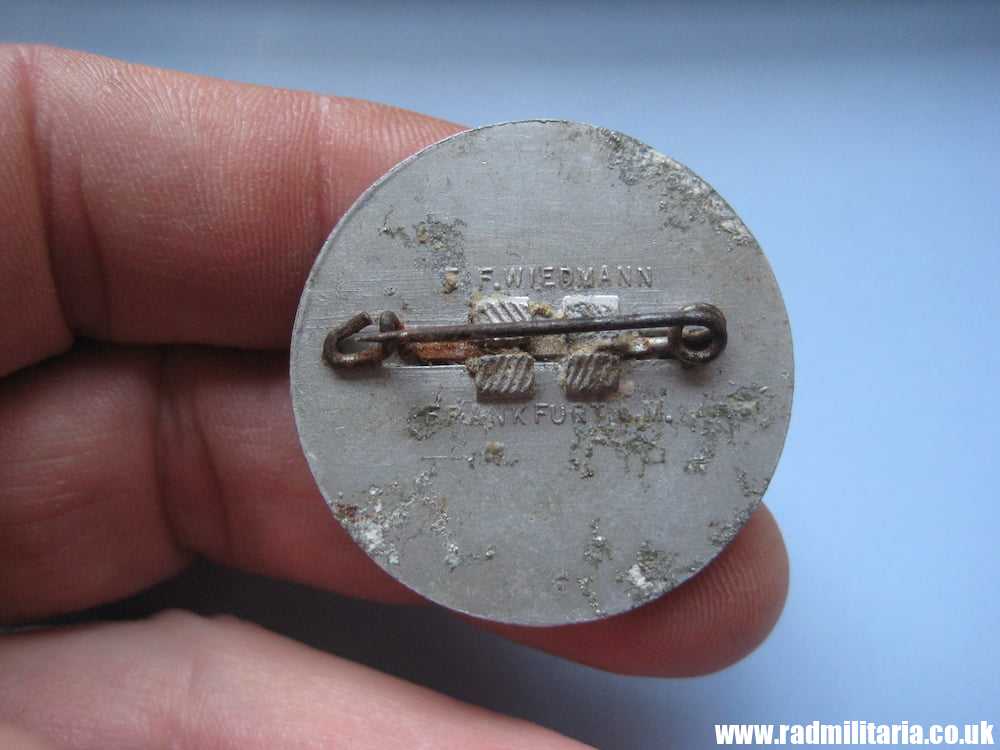 & WW2 nazi German 1938 HJ & BDM Day TINNIE BADGE with maker mark. - Image 10