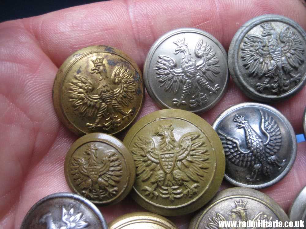 & WW2 Polish Army BUTTONS with Eagle SET OF 11 buttons - GENUINE (set no.14) - Image 11